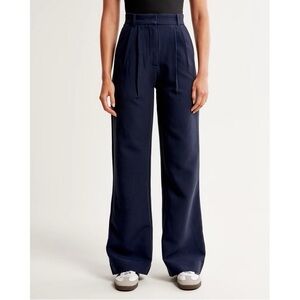 Abercrombie & Fitch Sloane Tailored Wide Leg Trouser Pant in Navy Blue